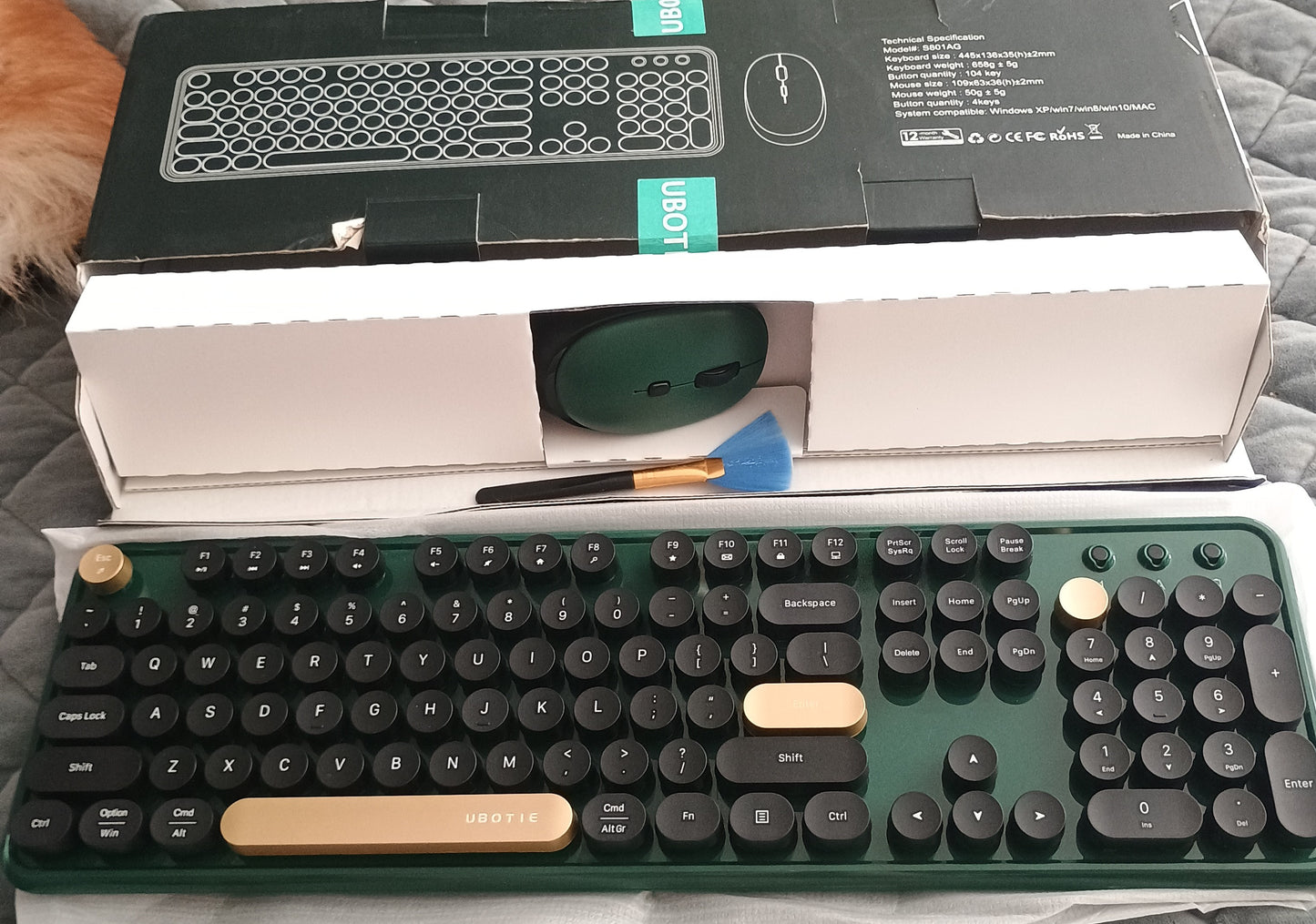 Colorful Wireless Computer Keyboards Mouse Combos, UBOTIE Polychrome Round Keycaps Retro PC Keyboards 2.4GHz Radio Frequency Connection with Optical Mouse(Green-Black)