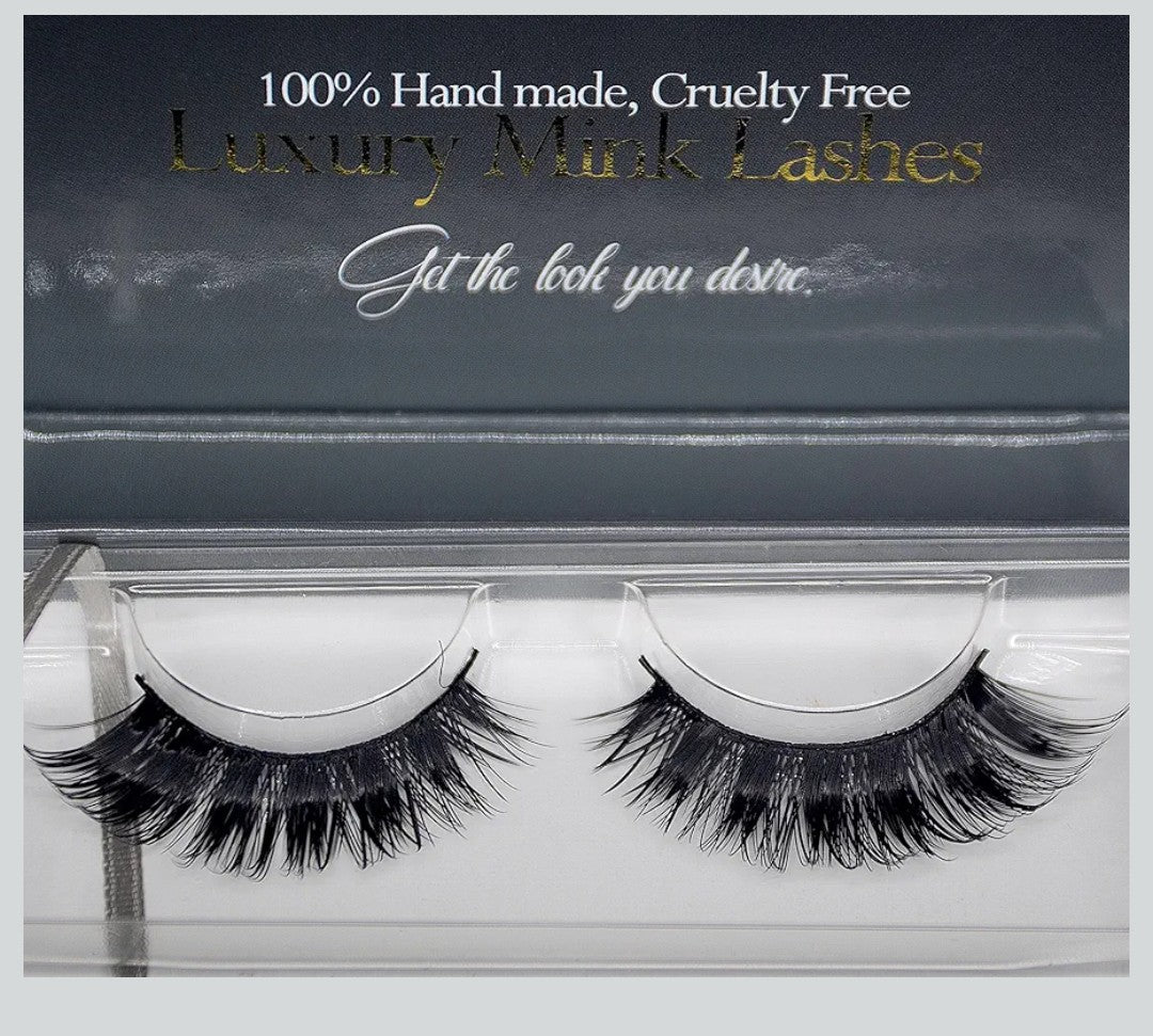 Lets Get Minked"Poise" lashes