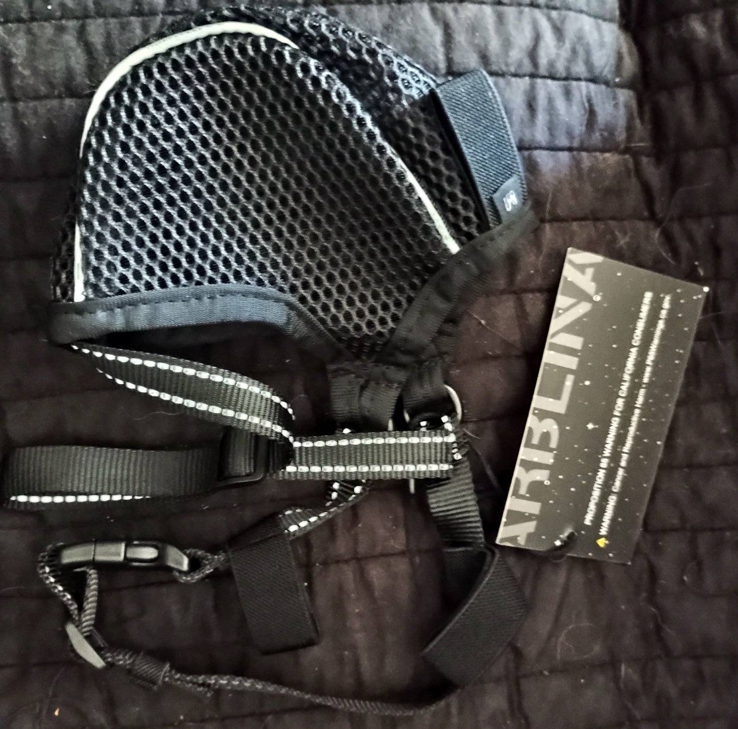 Adjustable Breathable Mesh Anti-Bite Dog Muzzle for Medium Dogs, Soft Scavenging Mouth Cover MEDIUM