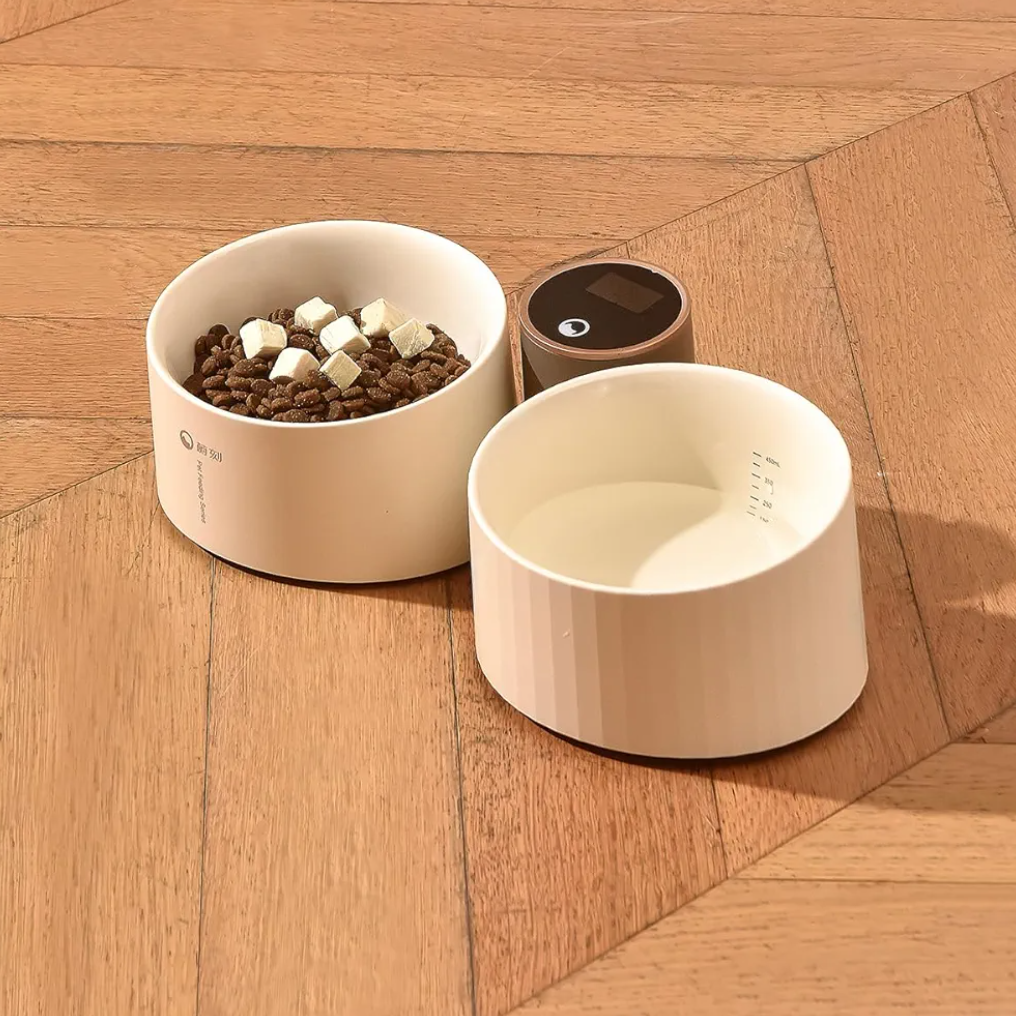 VOOCOO Smart Raised Dog Cat Food Bowl, Elevated Pet Food and Water Bowl Dishes with Built-in Digital Scale and Water Level Line, Battery-Powered, LED touch screen, Non-Slip, 10° Tilted Bowl with Stand