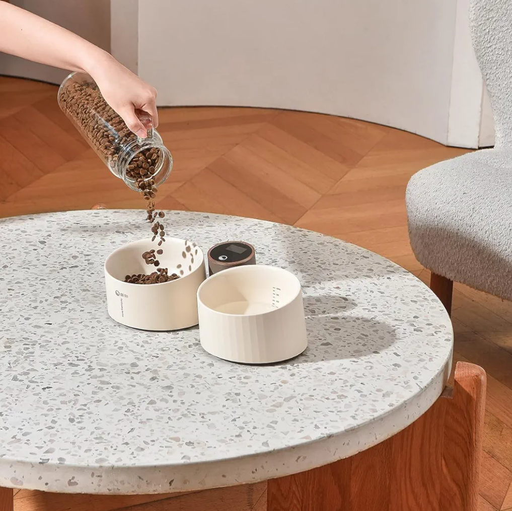 VOOCOO Smart Raised Dog Cat Food Bowl, Elevated Pet Food and Water Bowl Dishes with Built-in Digital Scale and Water Level Line, Battery-Powered, LED touch screen, Non-Slip, 10° Tilted Bowl with Stand