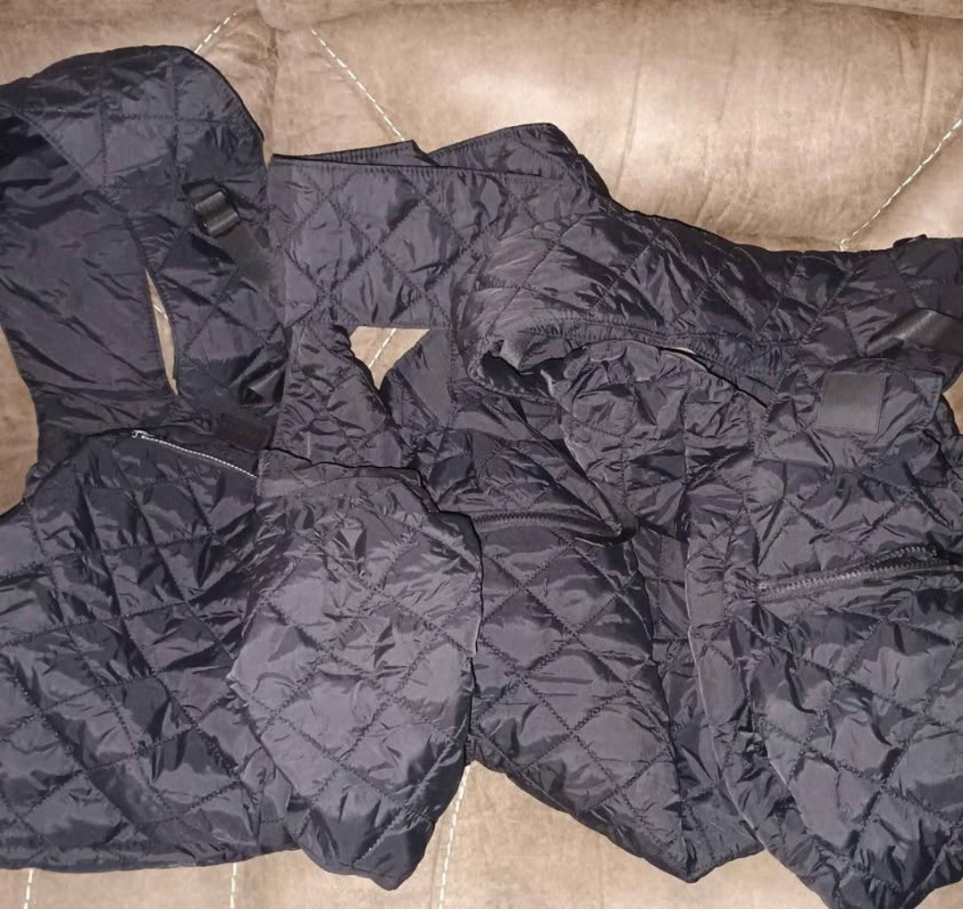 Dog and Cat Sling Carrier for Small Medium Puppy & Kitten Carrying, Wearable Crossbody Purse Bag with Adjustable Size and Shoulder Strap, Safety Clip, Two Zip Pockets (Black)