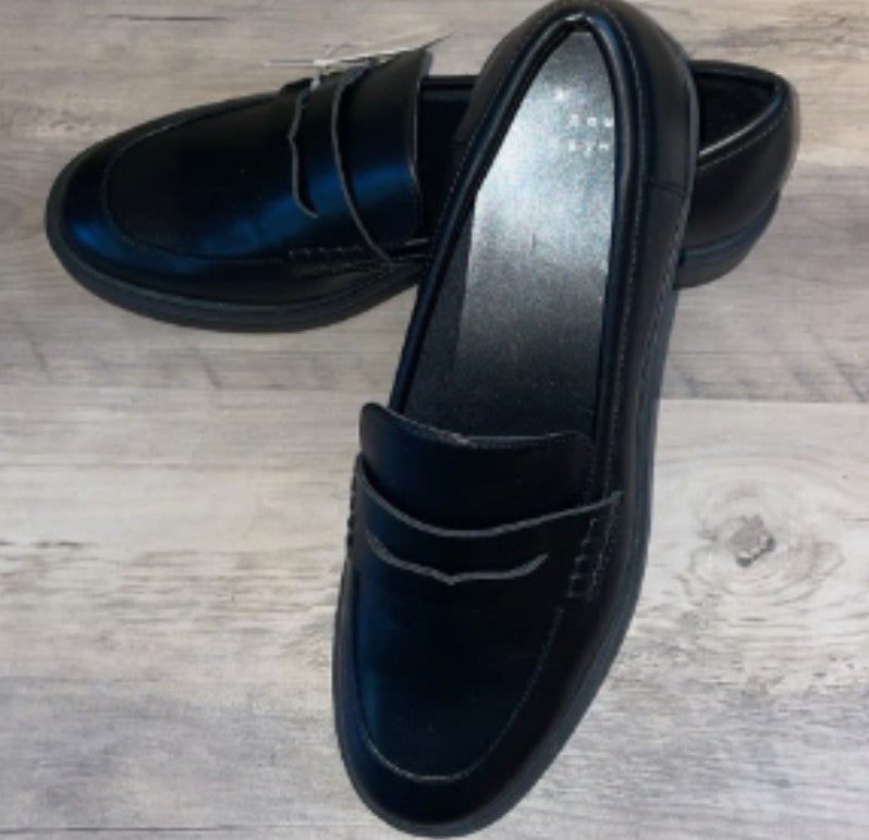 A New Day Womens Loafers size 10 Shoes Black Slip slip on Memory Foam Lug lug Sole NWT Jordan