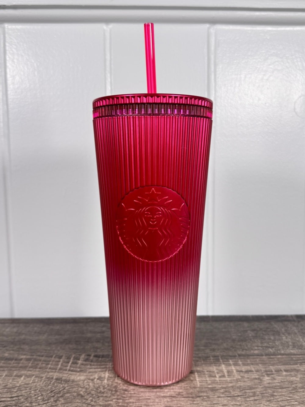 Starbucks 24 oz Venti Cold Cup with Hot Pink Stripe Gradient Ombre