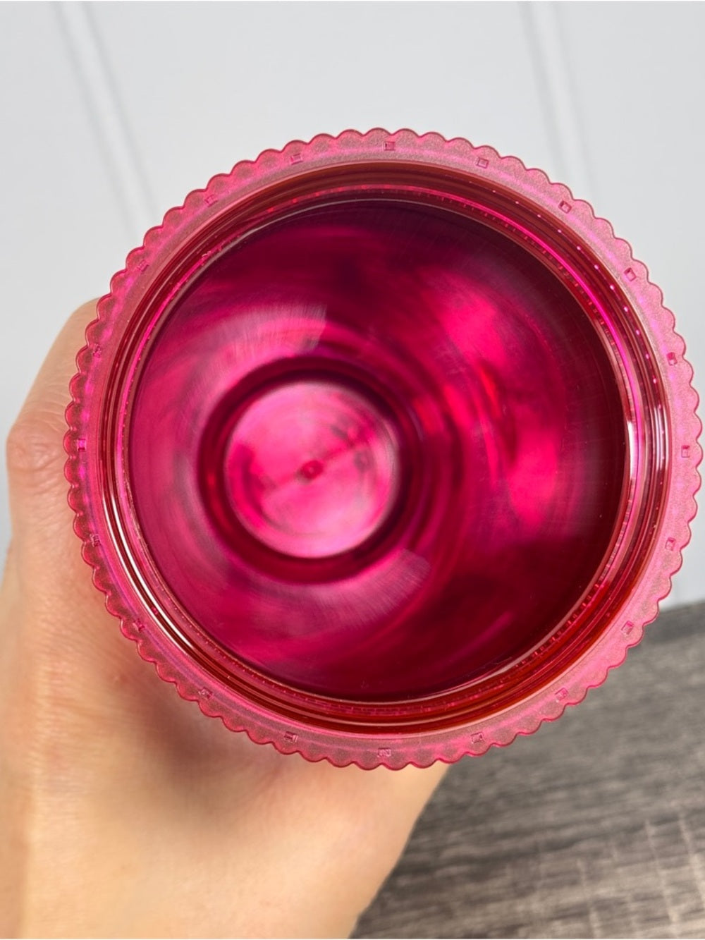 Starbucks 24 oz Venti Cold Cup with Hot Pink Stripe Gradient Ombre